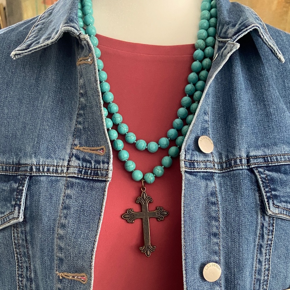 Turquoise Beaded Necklace with Cross Pendant.